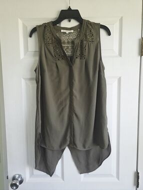 Daniel Rainn ✨️ Women's Olive Lace-Yoke Sleeveless Tunic Size S